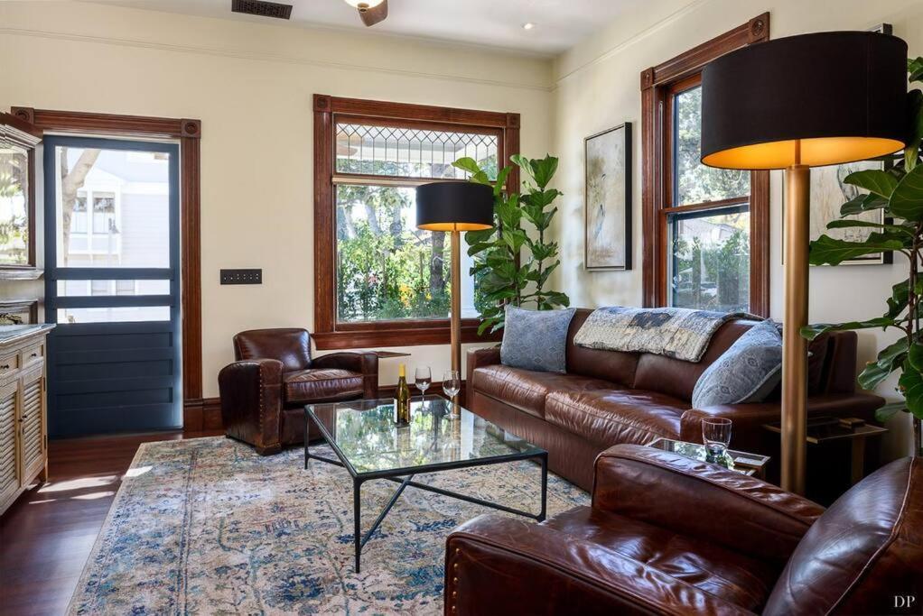 Upscale Downtown Home Walk To Beach Shops Bars 2 Santa Barbara Eksteriør bilde