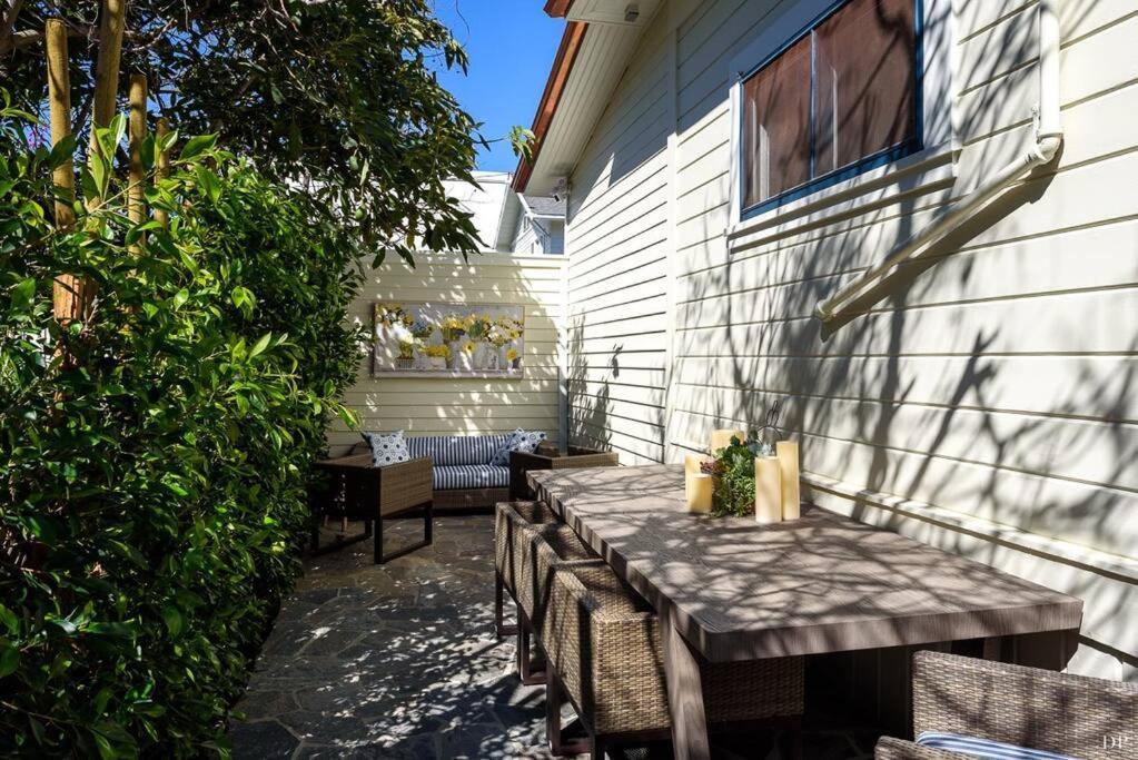 Upscale Downtown Home Walk To Beach Shops Bars 2 Santa Barbara Eksteriør bilde